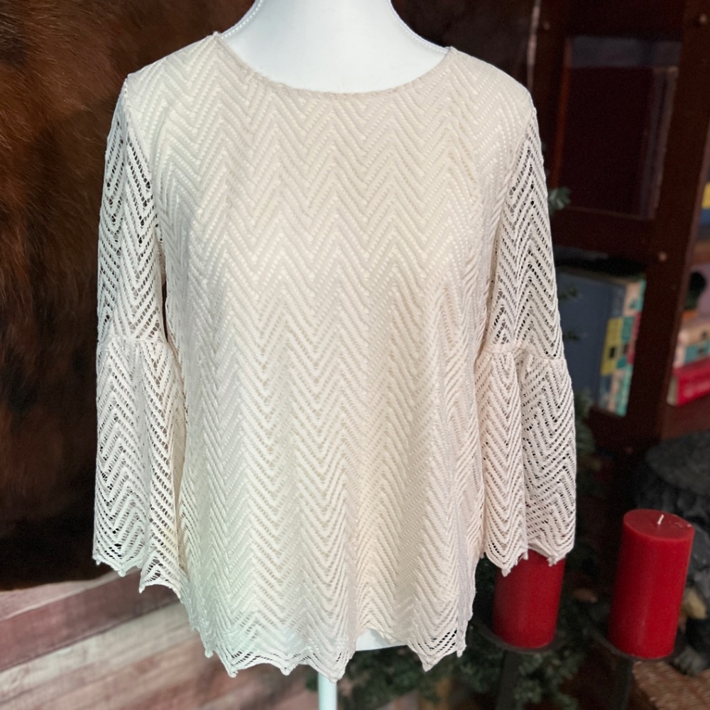 Mossimo Cream Lace Blouse w/ Flowy 3/4 Sleeves